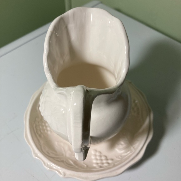 Elegant White Ceramic Pitcher and Saucer Set - Picture 3 of 8